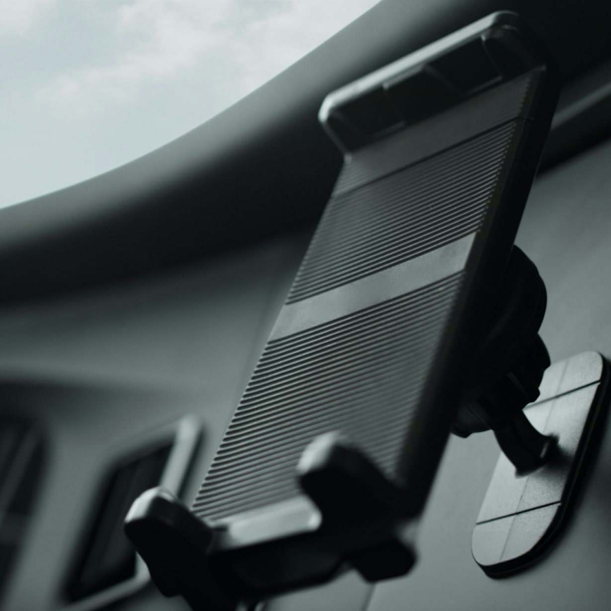 dash mounted mobile device cradle